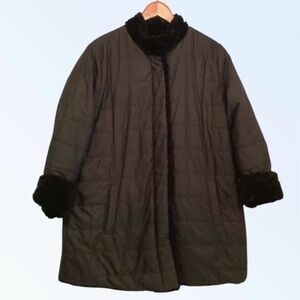 Regal Black Reversible Winter Coat Size M 2-in-1 Faux Fur &Puffer Casual Elegant